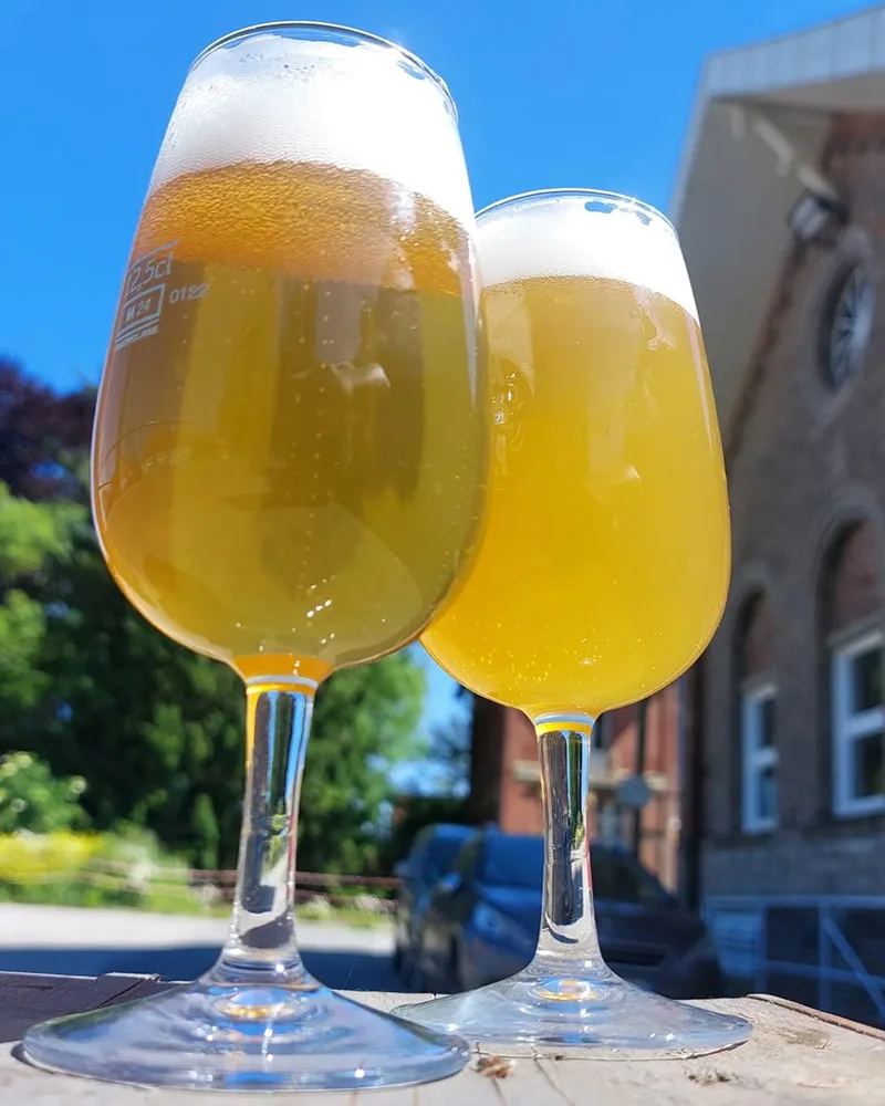 photographie bière duo à pied